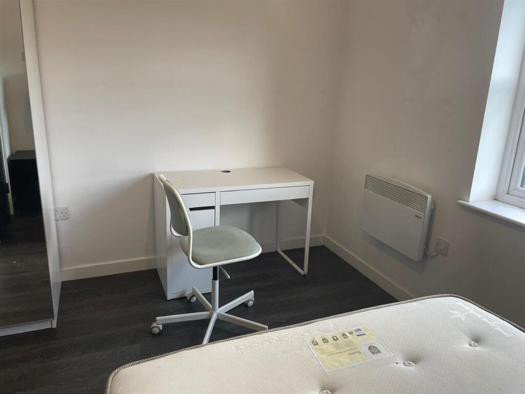room 6 .jpeg 5.jpeg