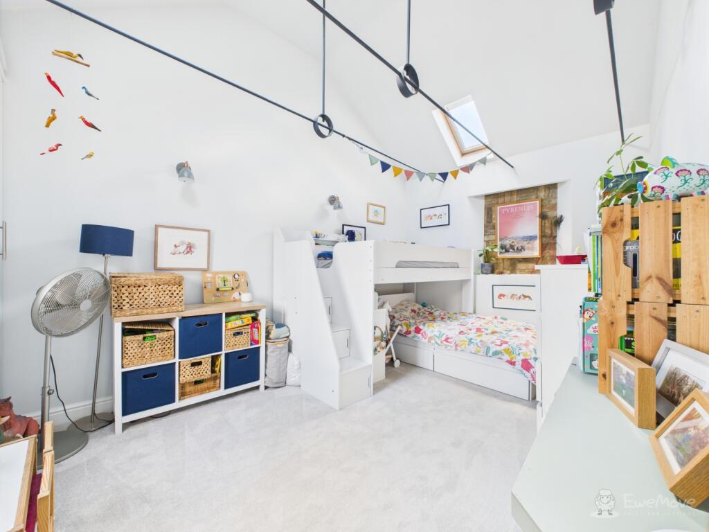 Principal Bedroom- Mark Stephens EweMove Newmarket