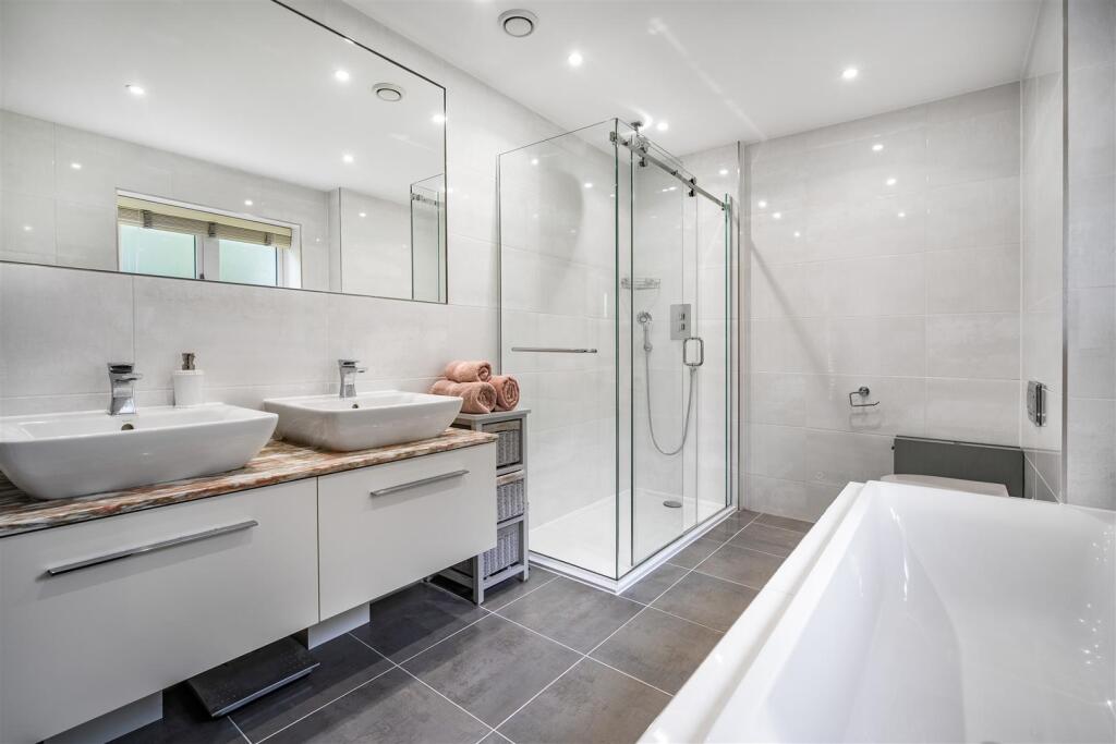 8 Montague Park-37.jpg