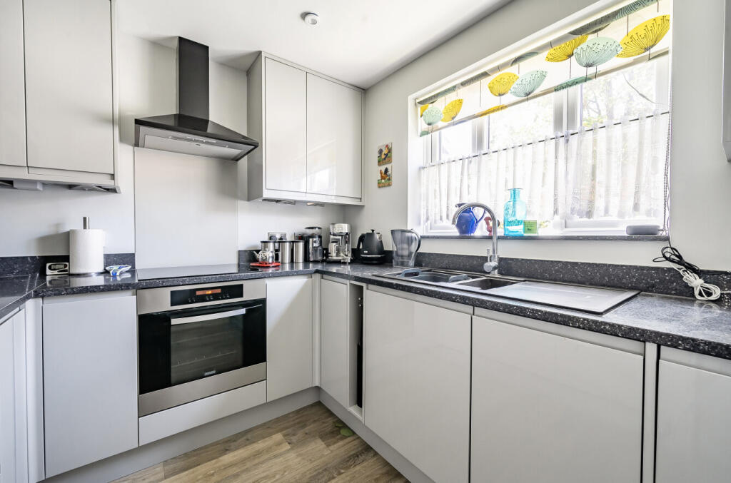 1317258-19-686e7a...