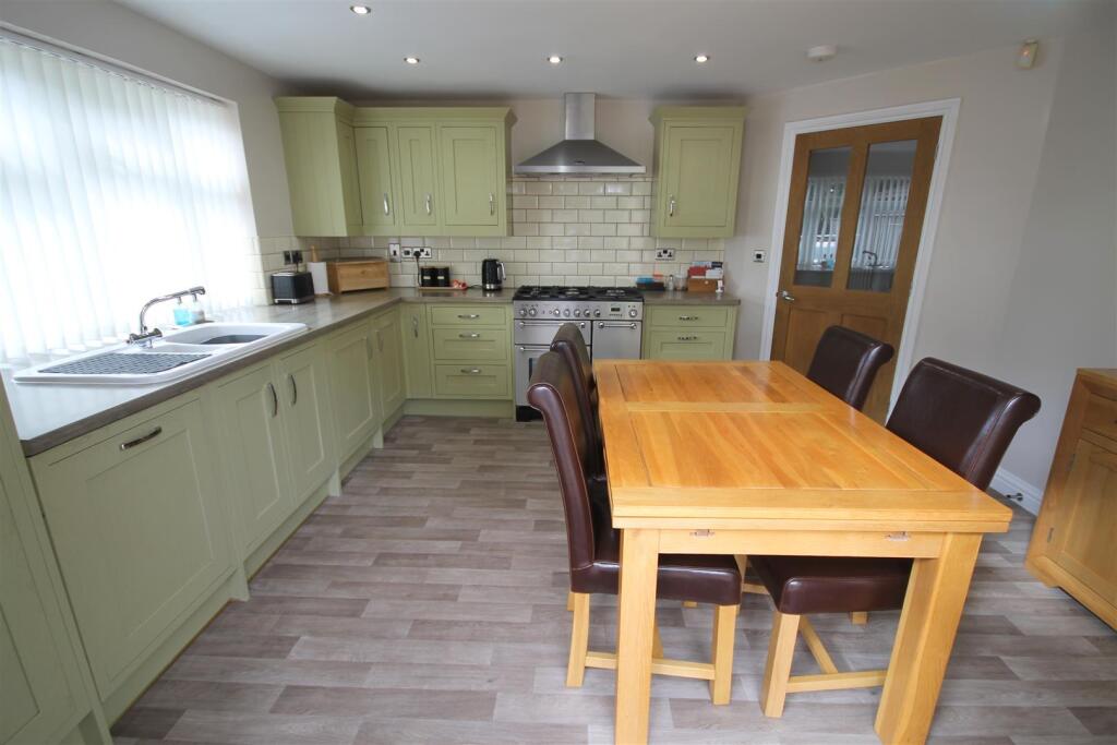 MA Kitchen i.JPG