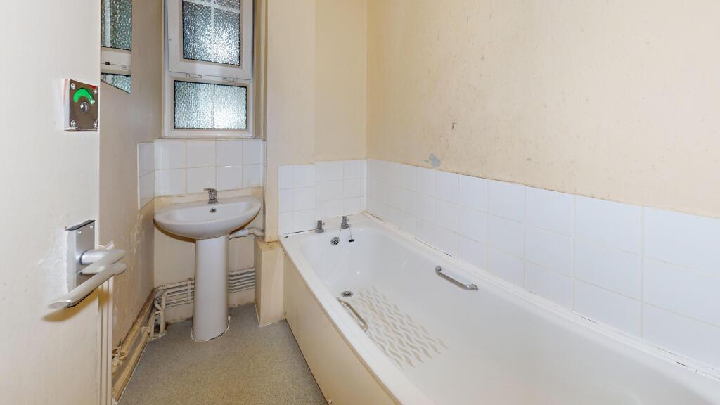 Flat 11 Marden House, Pembury Estate, Hackney, London, E8 1AZ