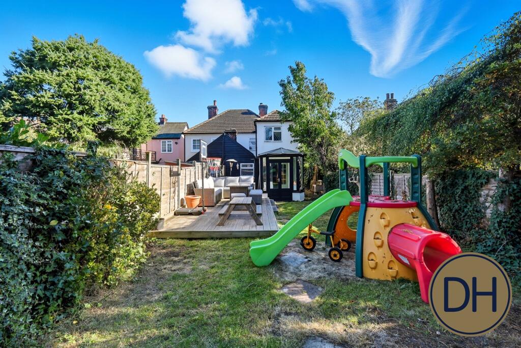 High Road, North Wea