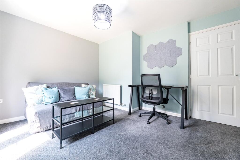 Bedroom 3/ Office