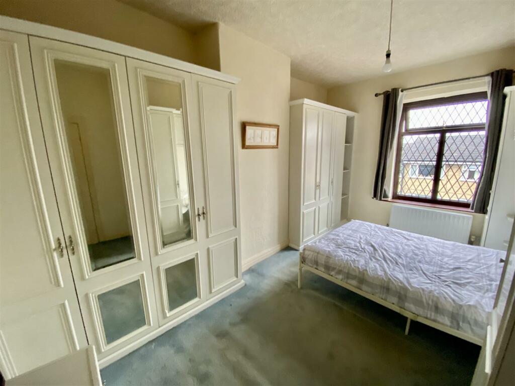 Bramleys Estate Agents - Shillbank - Mirfield (10)