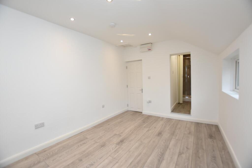Studio Room