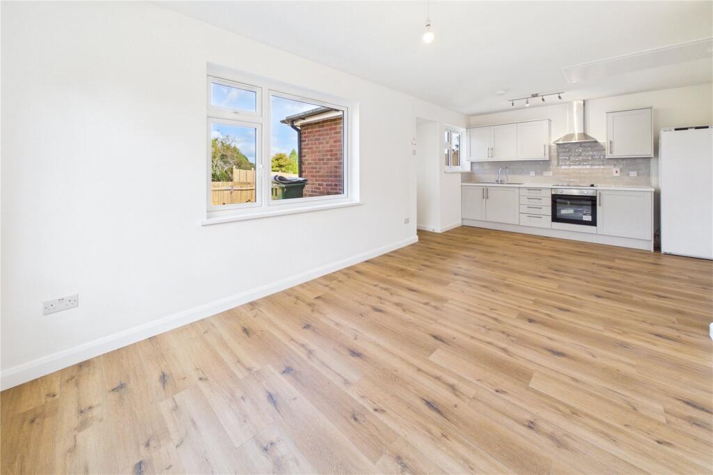 Kitchen/Living Area