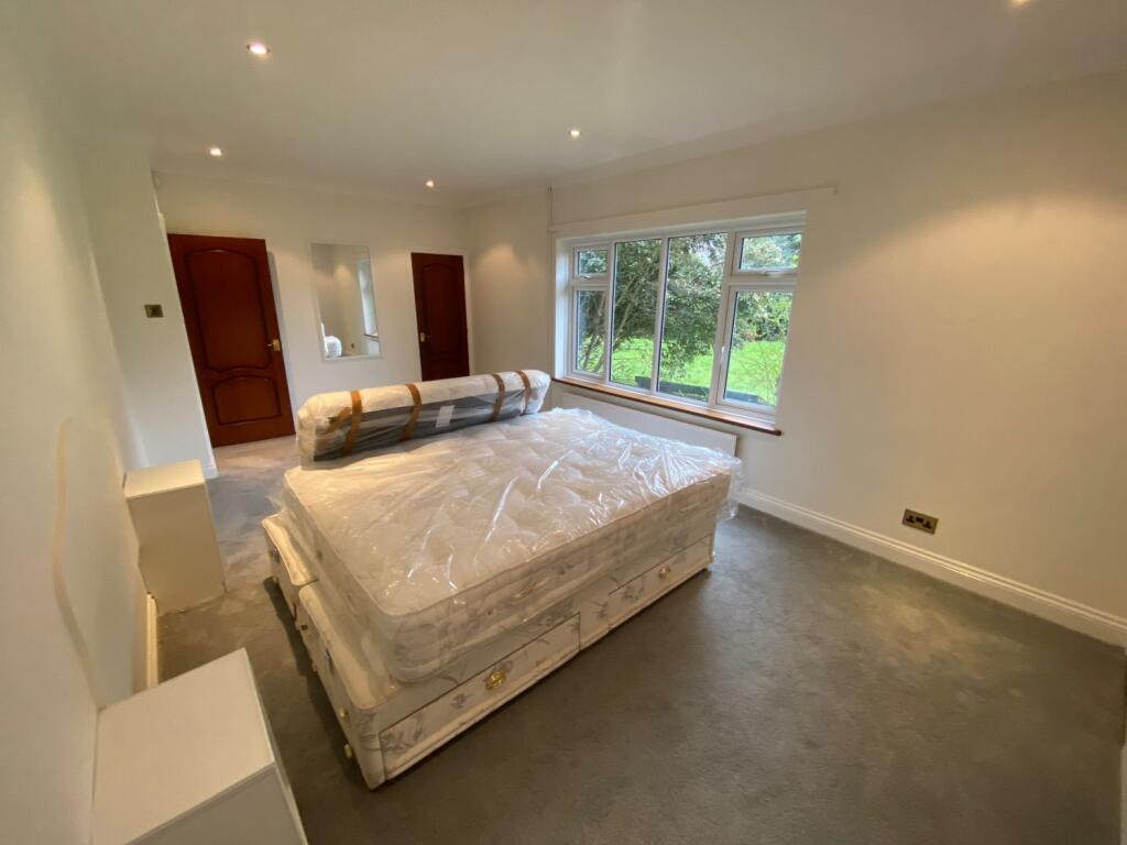 Bedroom 2 (2)
