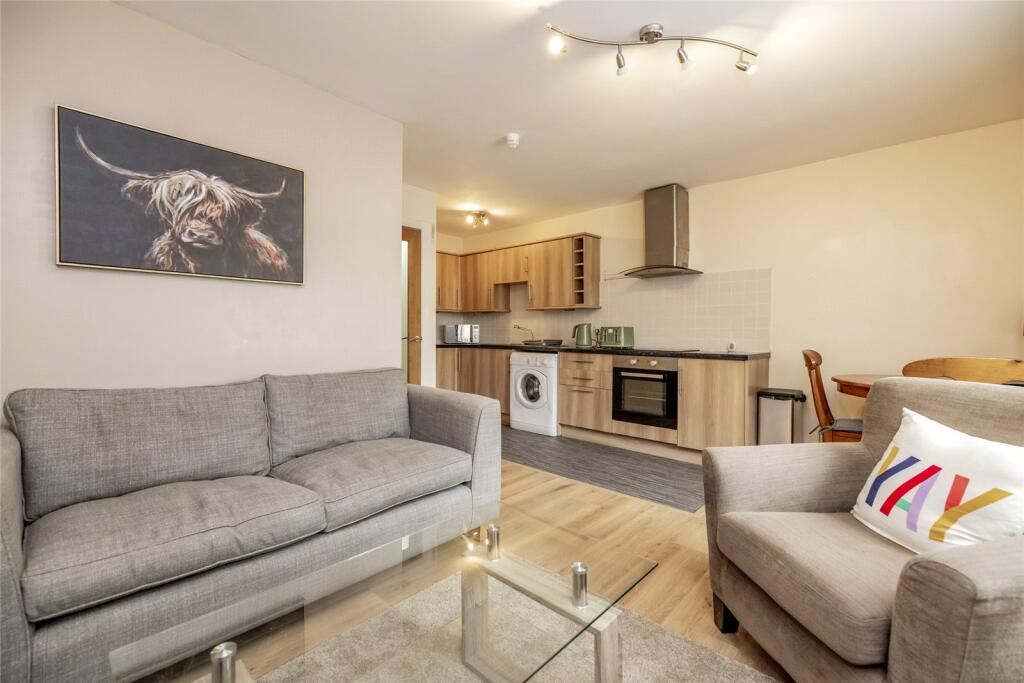 Lounge Kitchen