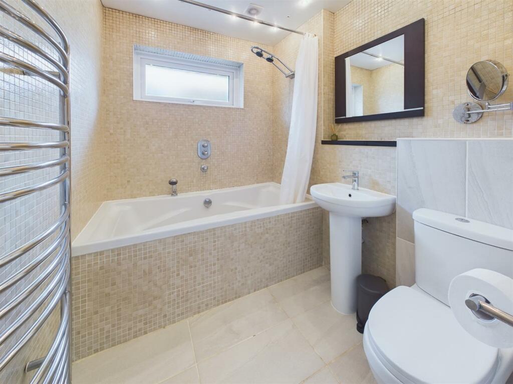 Bedroom One En-suite
