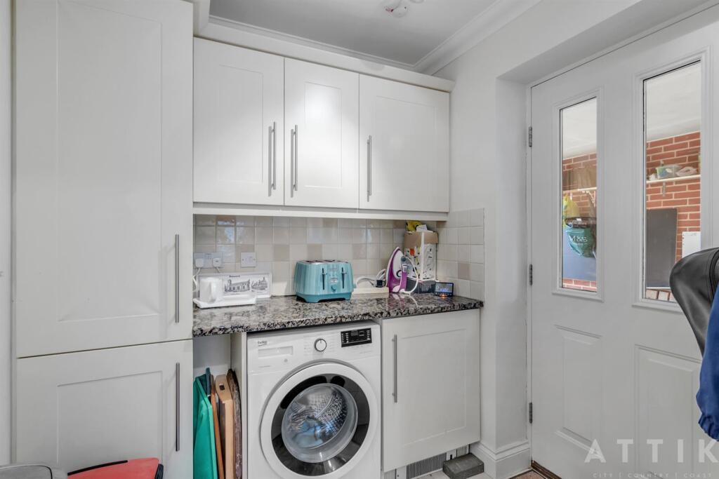 8 Blyth Mews, Halesworth, IP19 8FB (30).jpg