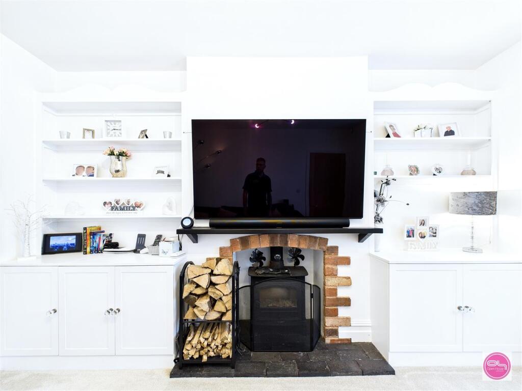 Newhall Road (4).jpg