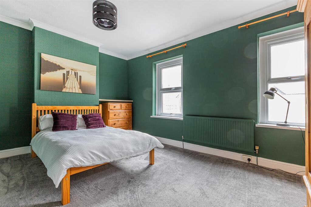 Llanishen Street 15-6.jpg