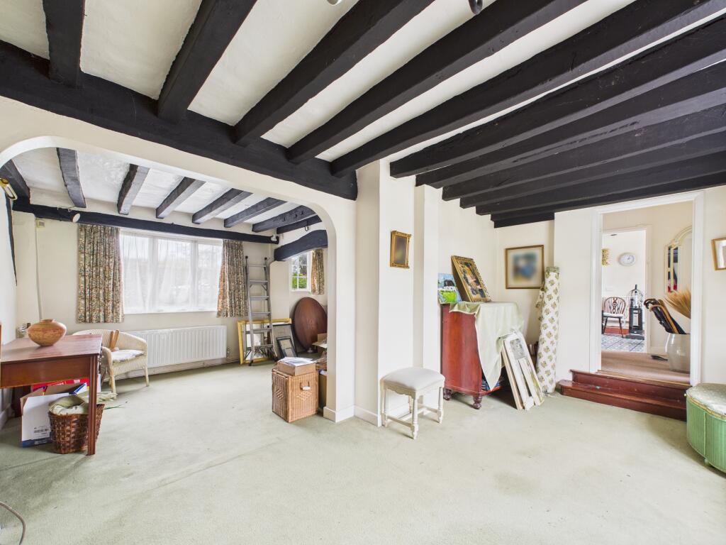 Sitting/Dining Room