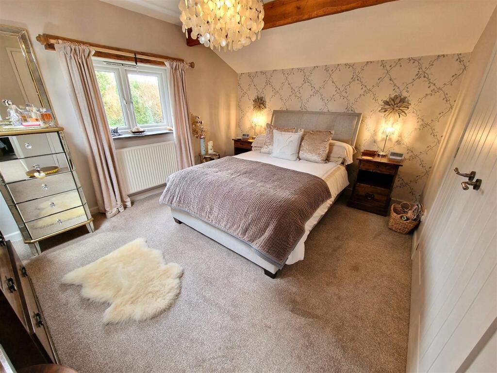 Master Bedroom 1.jpg