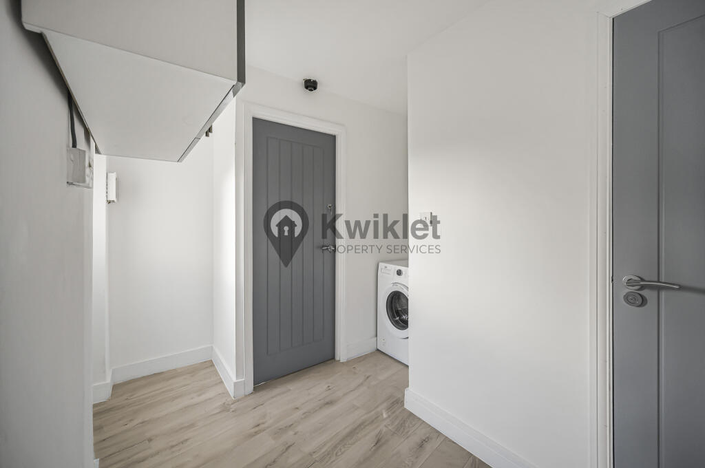 eZy Watermark_13-09-2025_07-28-37-5990pm.jpeg