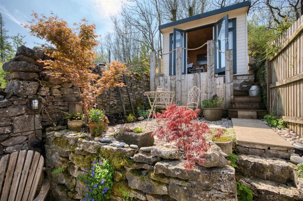 Rear Garden - dining and Summer House.jpg