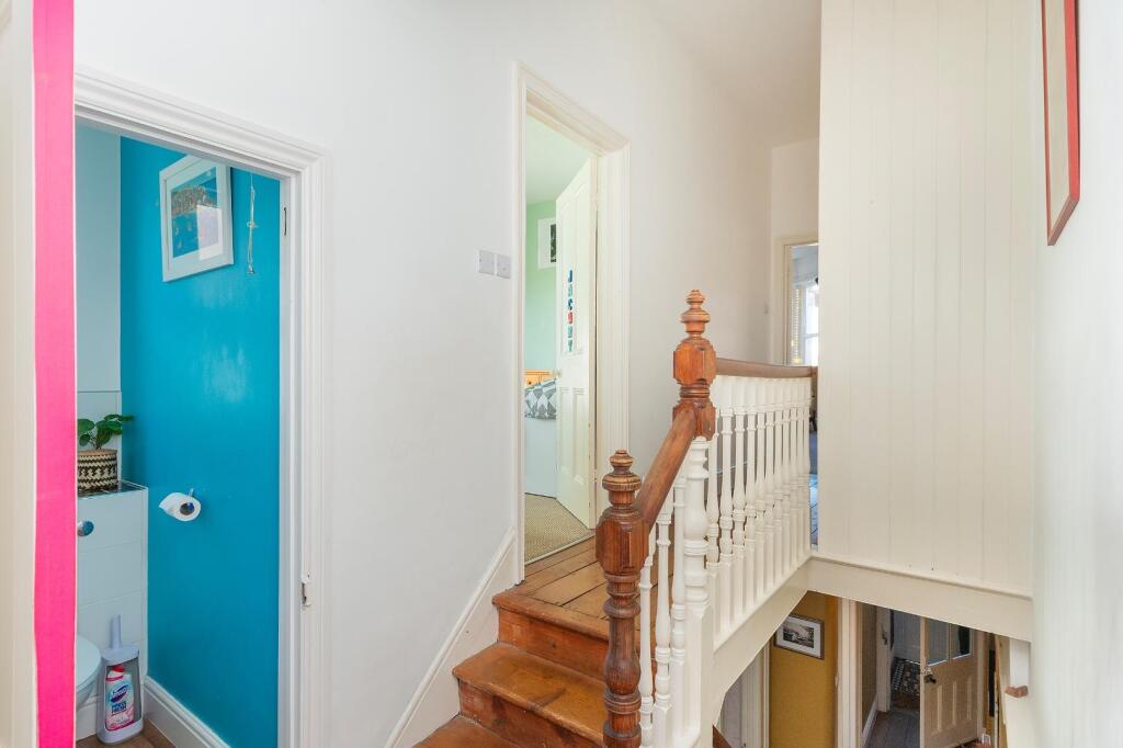 3B9RKE - Landing A.jpg