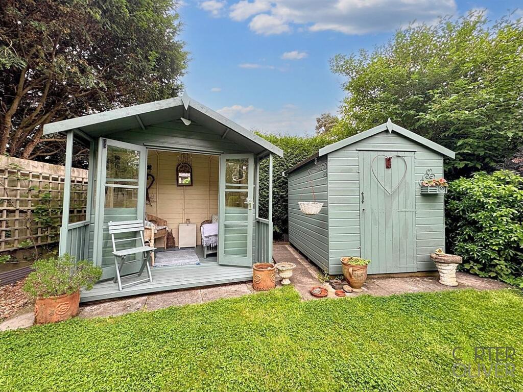 GARDEN ROOM AND SHED