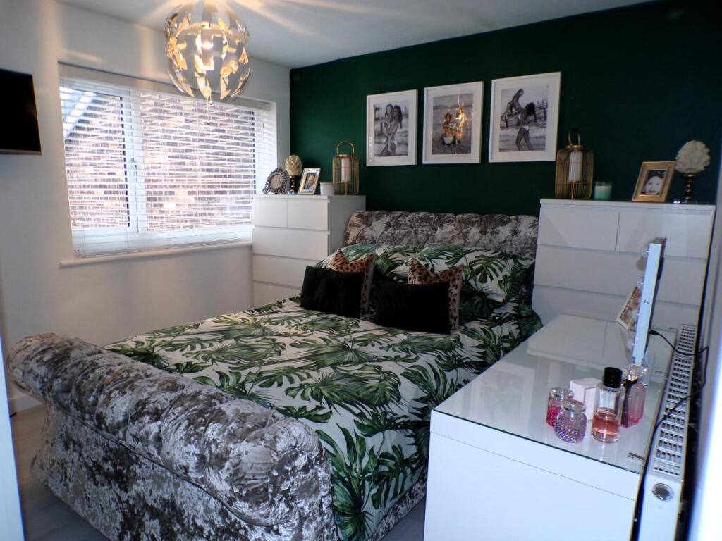 CarnoustieCl9bed1.JPG