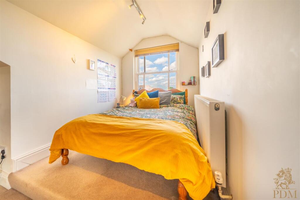 8 Claremont Rd Nottingham NG5 1BH