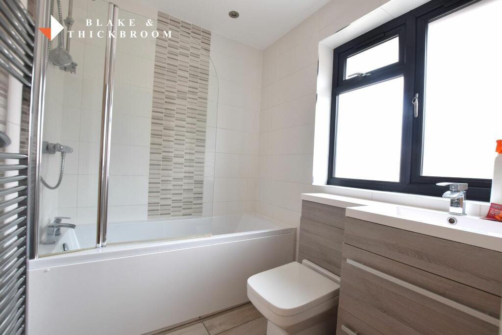 GROUND FLOOR BATHROOM