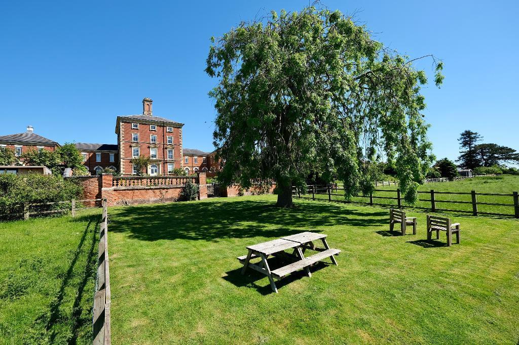 Communal gardens