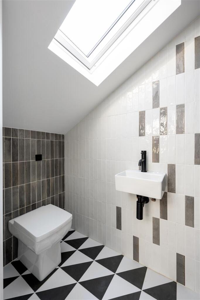 Queen Elizabeth Road E17