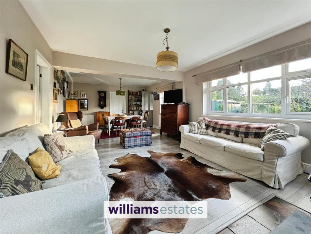 Open Plan Living / Dining Room