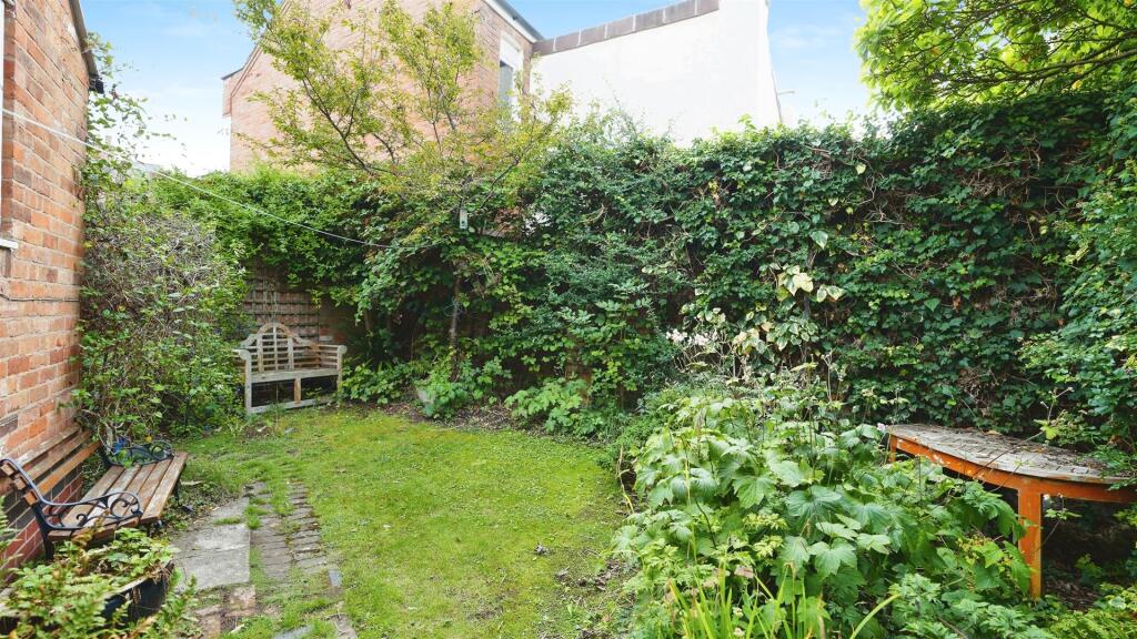 27485057--40E5-9FB9-9ABD210548A2-22198-000008A31E5