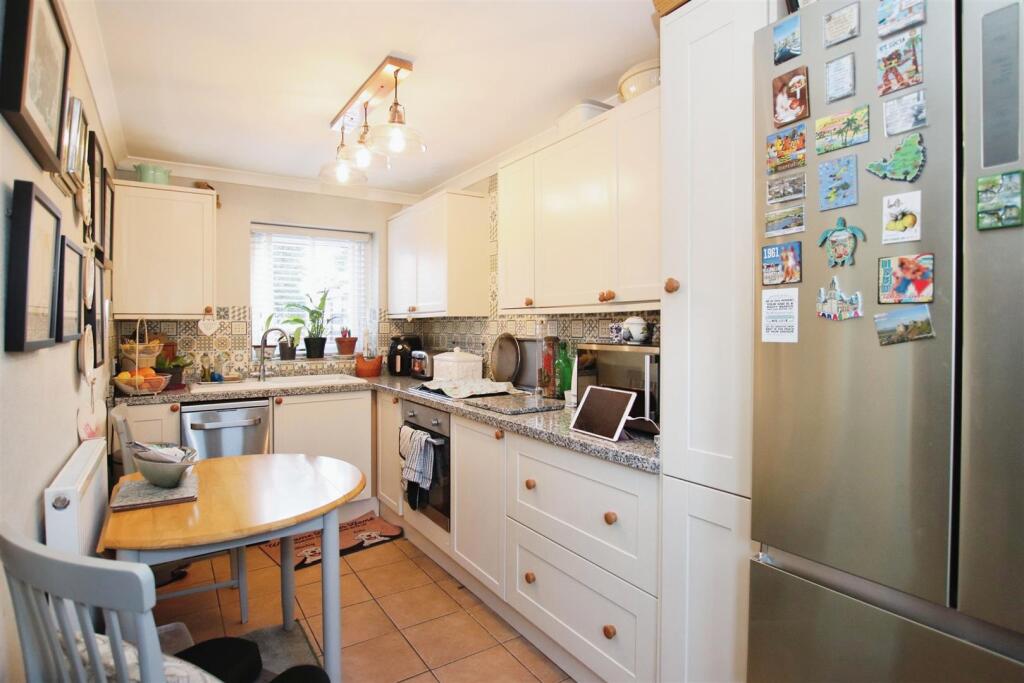 FITTED KITCHEN/BREAKFAST ROOM