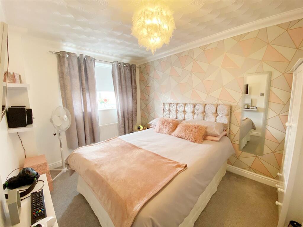 Bedroom 2.jpg