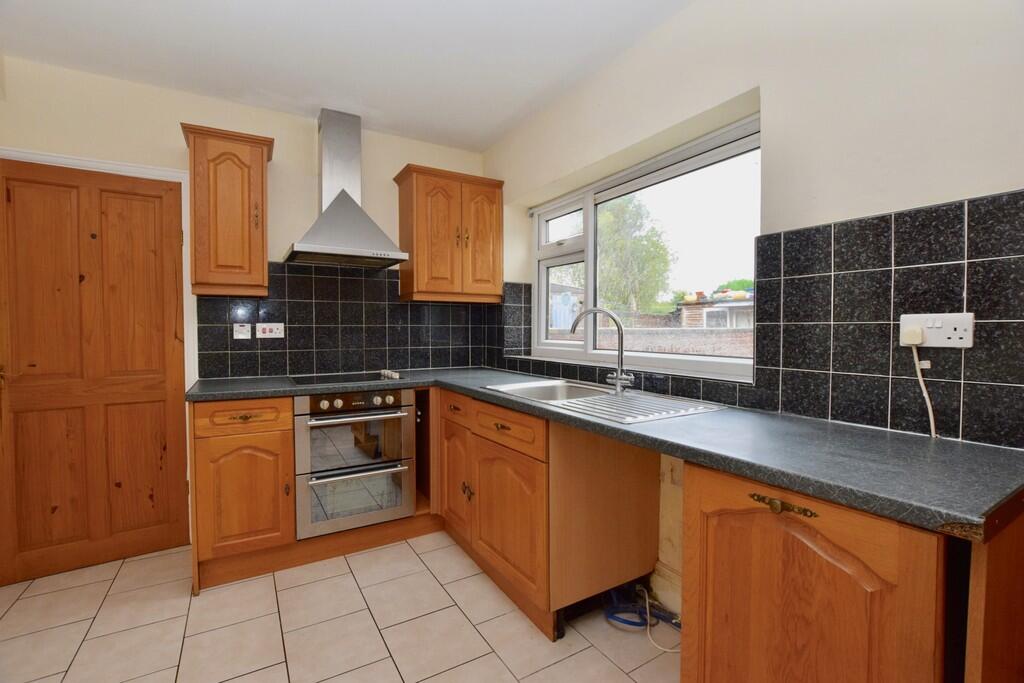 Kitchen/Breakfast...