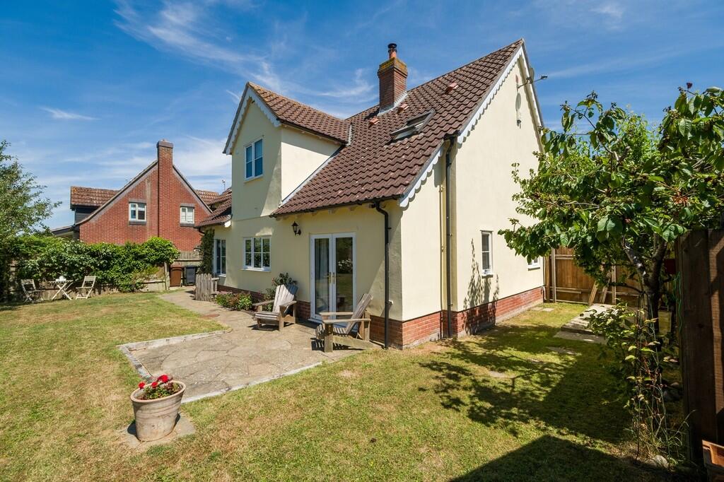 1440px-Brambles-3...