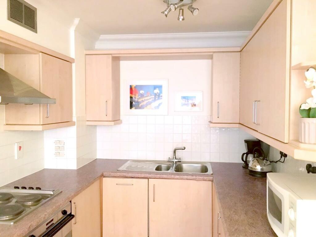 3a aKitchen.jpg