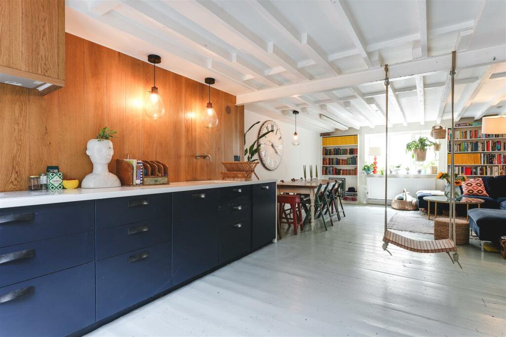 6a Median Road-31.jpg