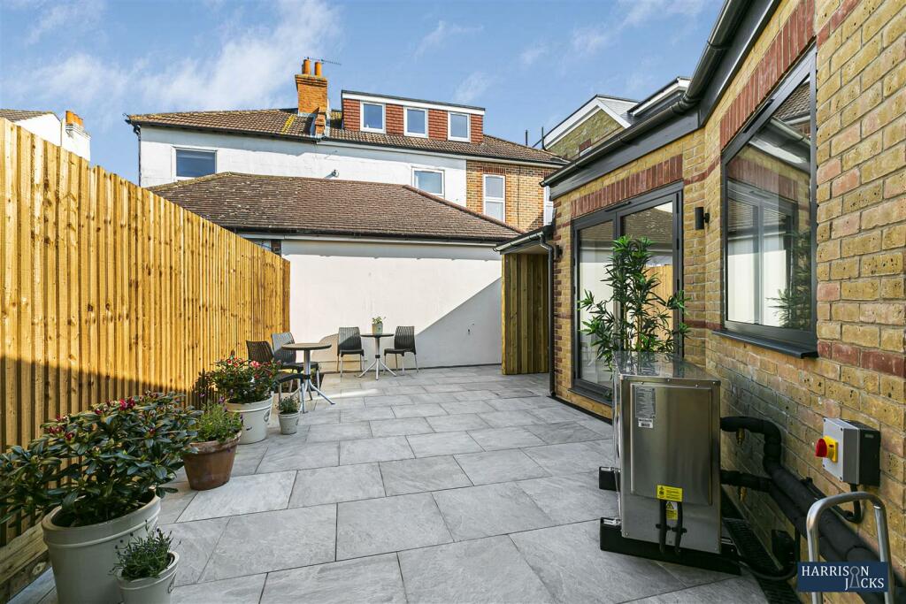 Garden 3.jpg