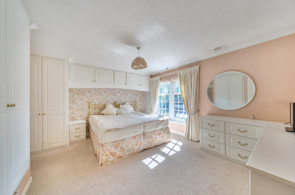 1350012-9-68c828b...