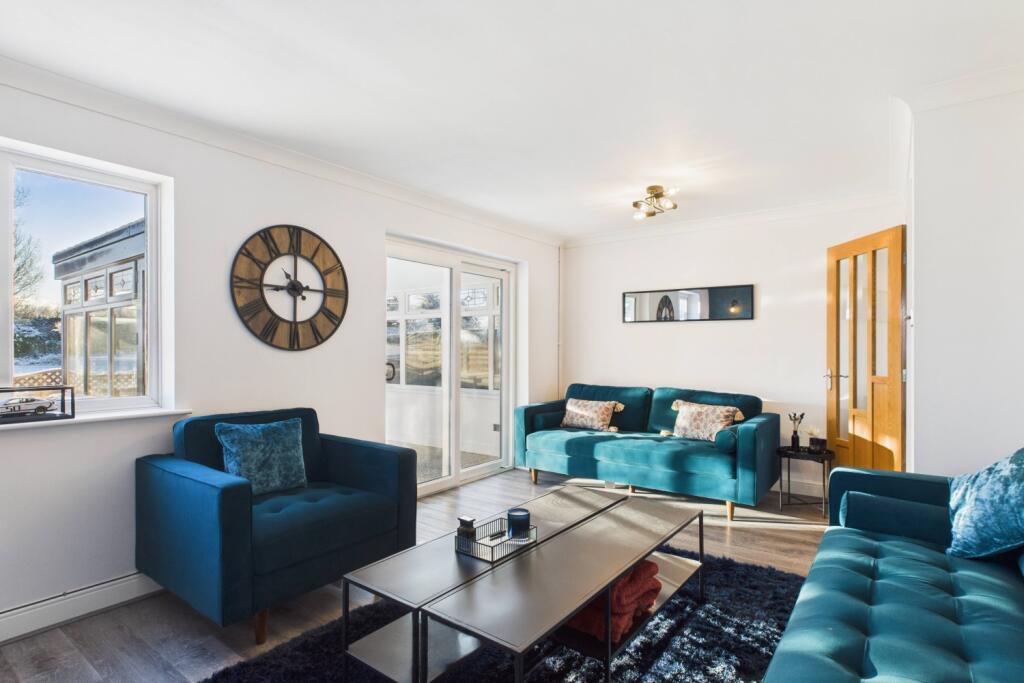 EweMove Spalding -  Cornfield House - Living Room