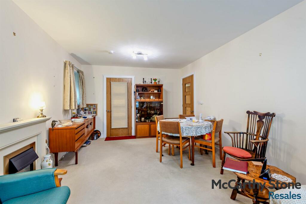 8631801-interior03-800.jpg