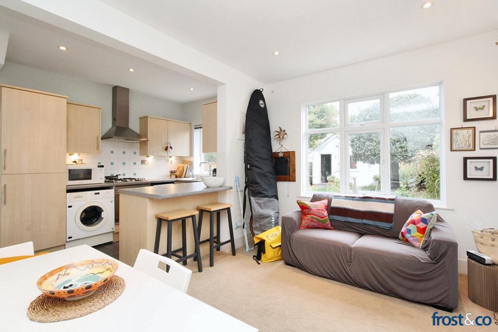 Dining to Kitchen