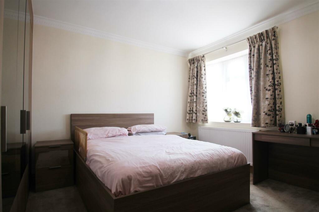 Crown bed 1.JPG
