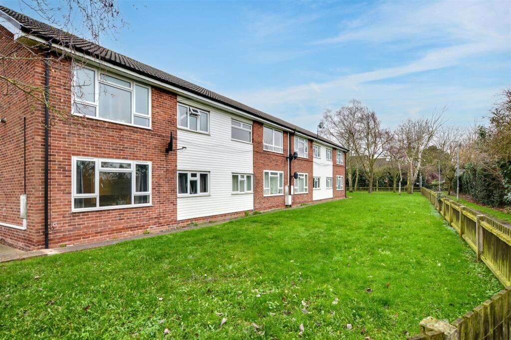 Rear Communal Garden_1.jpeg