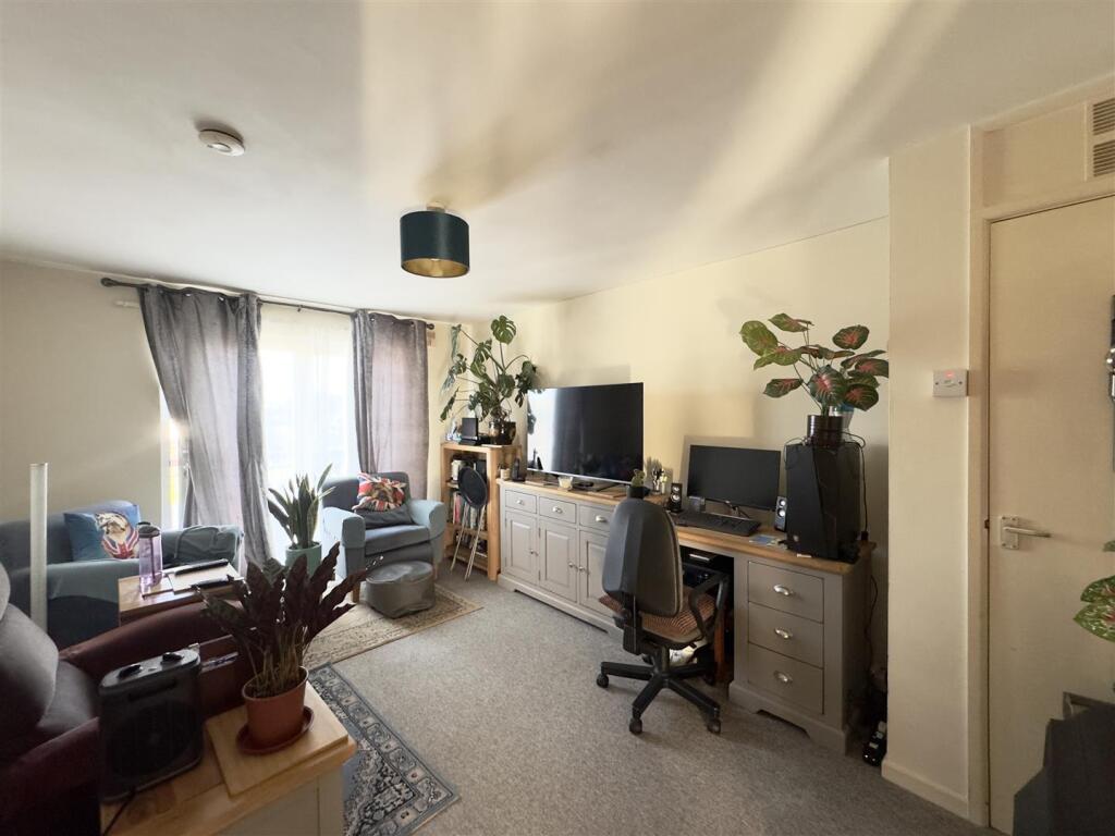 Flat 8