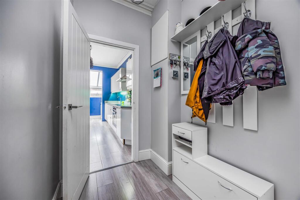 8 Wallington Road, Copnor-Small-PorticoMarketing-S