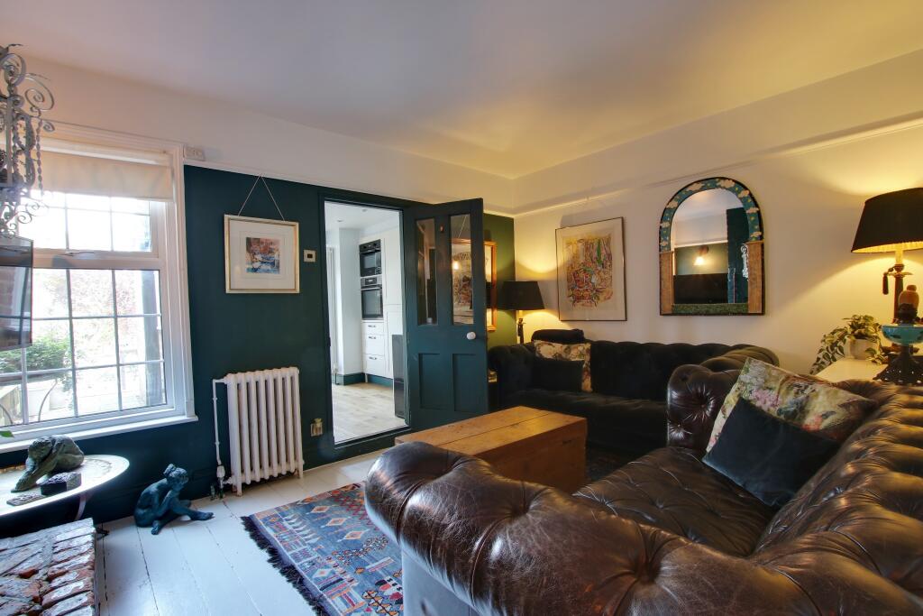SITTING ROOM