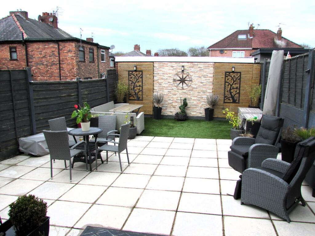 LordLane306gdn1.JPG
