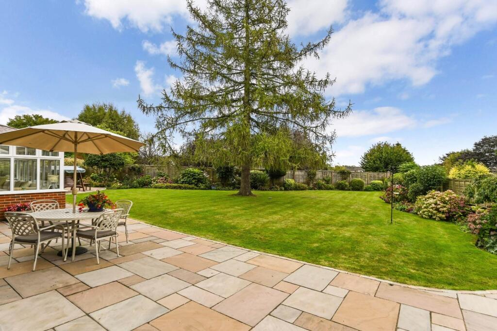 4 Church Close Ph20.jpg