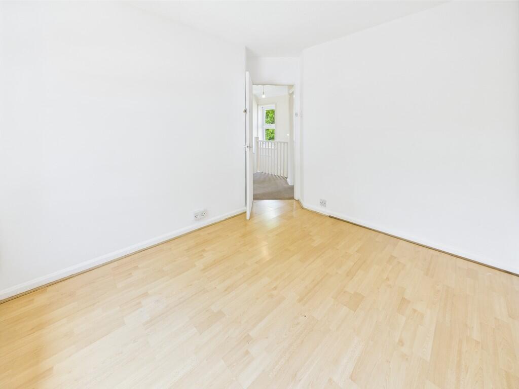 CAM03974G0-PR0138...