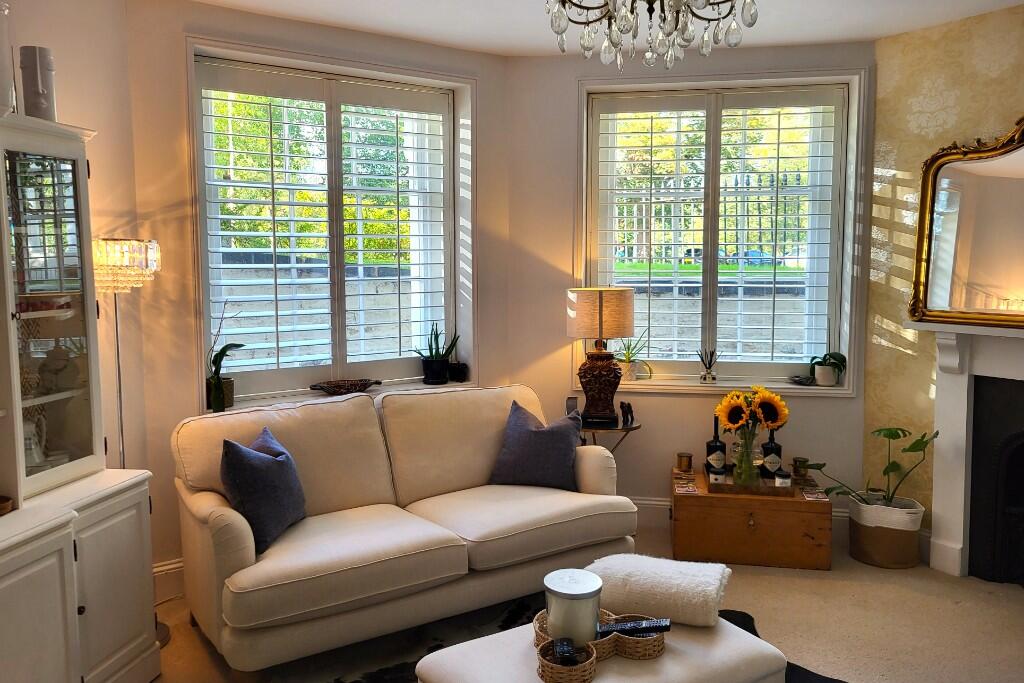 Sitting Room Bay